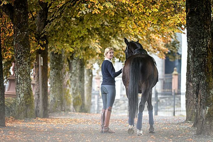 PARTENARIAT PUBLICITAIRE AVEC LA PRINCESSE NATHALIE PARTENARIAT PUBLICITAIRE AVEC LA PRINCESSE NATHALIE