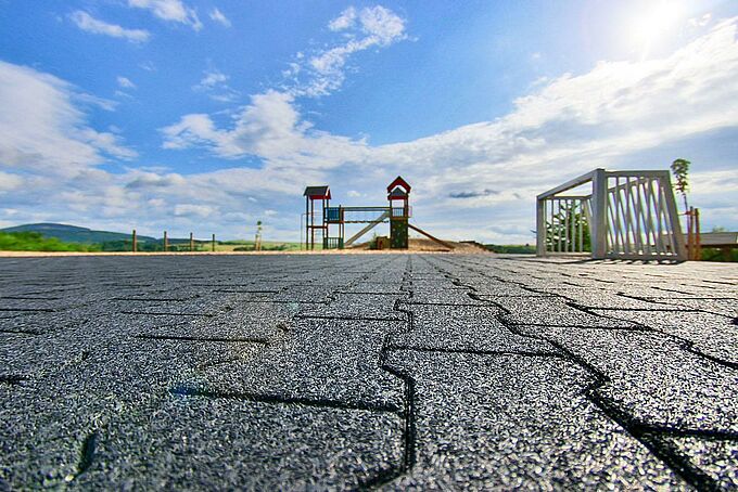 Mise au point des dalles élastiques et pavés composites REGUPOL Mise au point des dalles élastiques et pavés composites REGUPOL